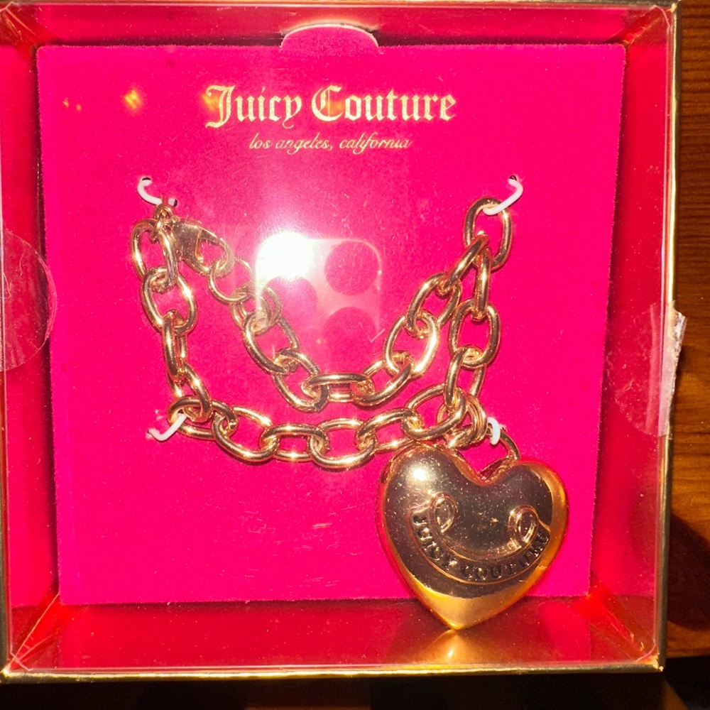 Juicy Couture Gold Heart Pendant Necklace with Chunky Chain
